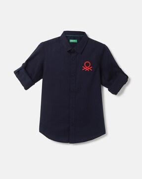 roll-up sleeves shirt with applique