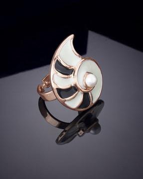 rose gold-plated pearl-studded adjustable ring