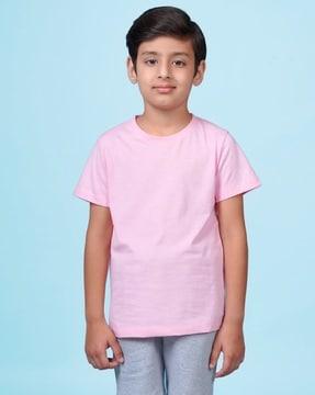 round-neck casual t-shirt
