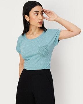 round-neck t-shirt with patch pocket