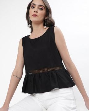 round-neck top with lace applique