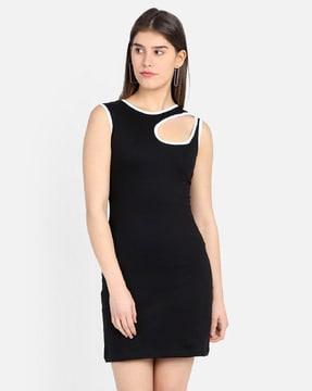 round-neck bodycon dress