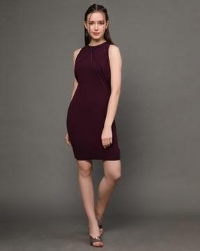 round-neck bodycon dress