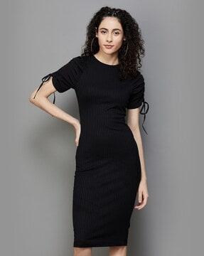 round-neck bodycon dress