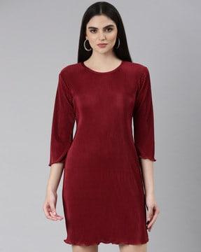 round-neck bodycon dress