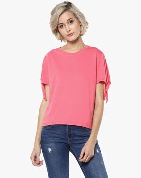 round-neck boxy top with tie-up sleeves