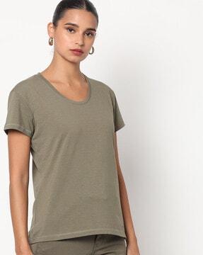 round-neck cotton t-shirt