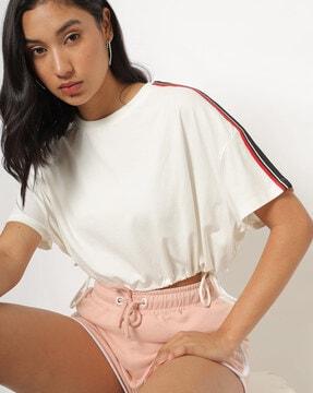 round-neck cropped t-shirt with drawstring waist