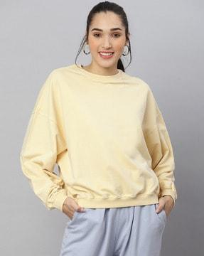 round neck extended sleeves top