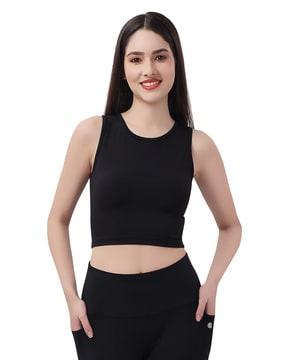 round-neck fitted crop top