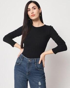 round-neck fitted top