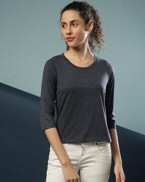 round-neck fitted top