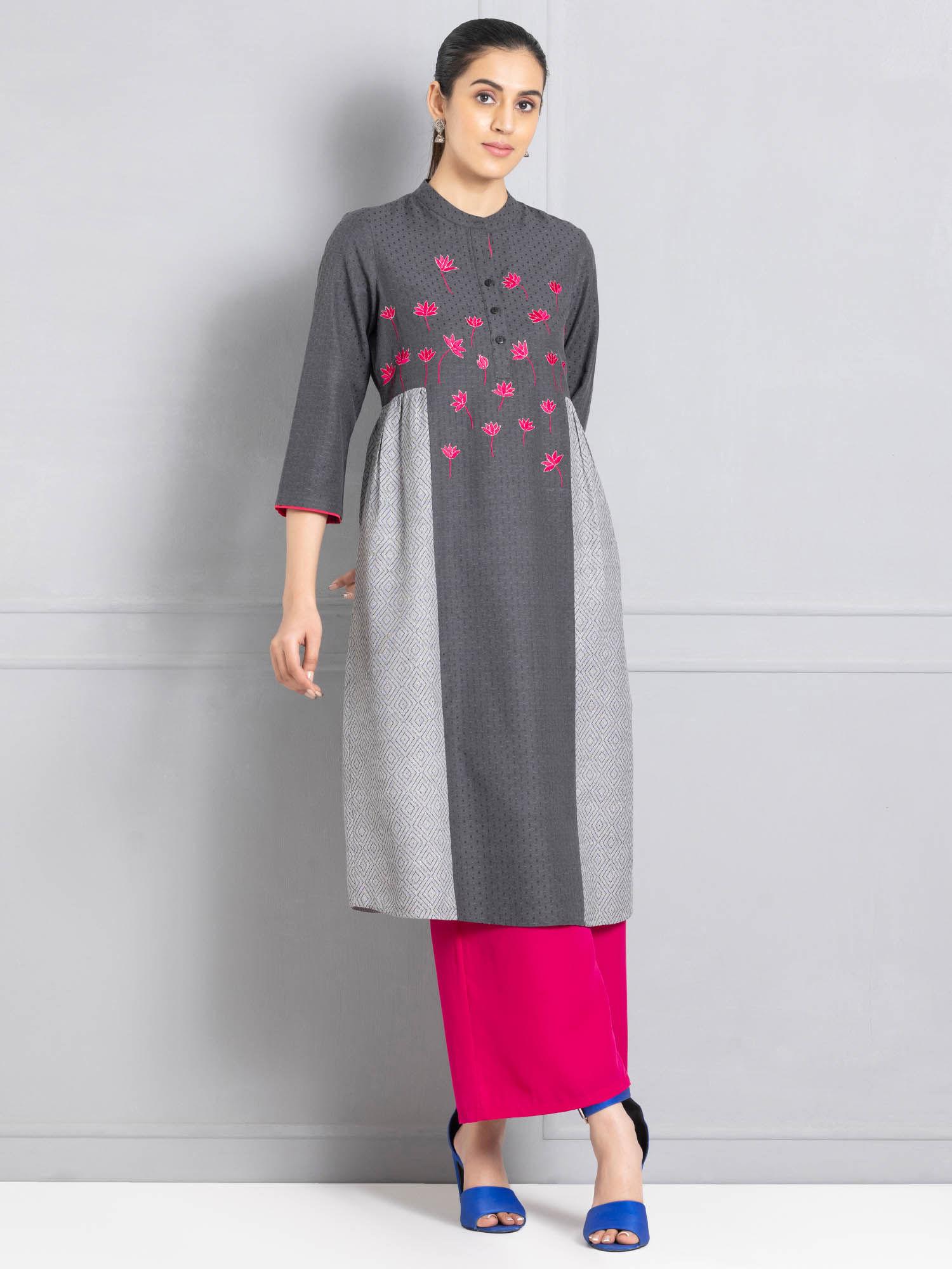 round neck grey embroidered three-quarter sleeves ethnic kurta for women