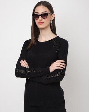 round-neck pullover with ribbed hem