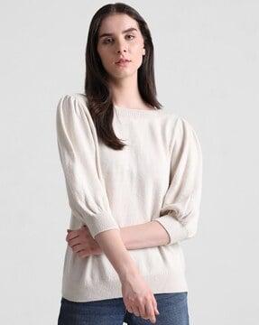 round-neck pullover with ribbed hem