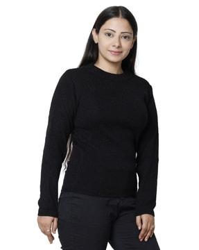 round-neck pullover with ribbed hems