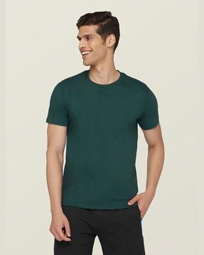 round-neck regular fit t-shirt