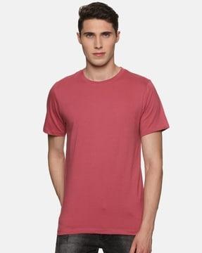 round-neck regular fit t-shirt