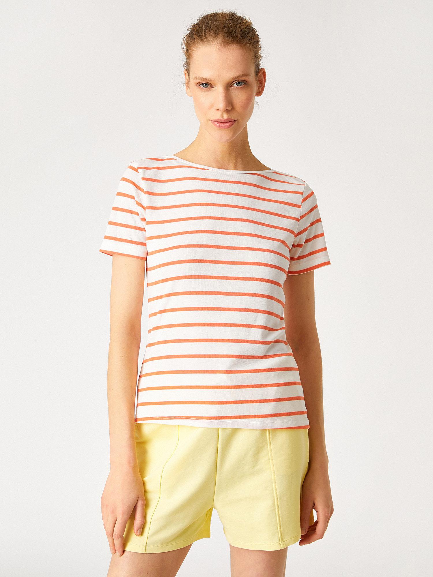 round neck salmon patterned stripes t-shirt