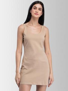 round-neck shift dress