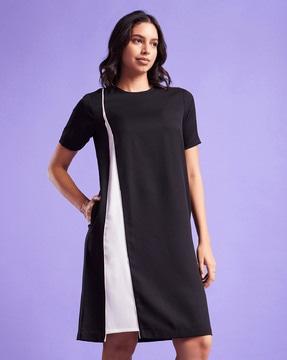 round-neck shift dress