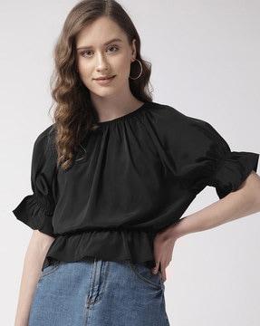 round-neck short top with ruffled hems