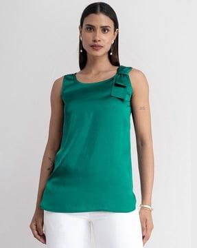 round-neck sleeveless top