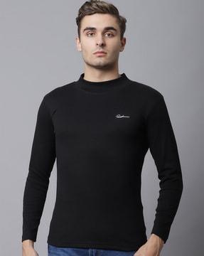 round-neck slim fit t-shirt