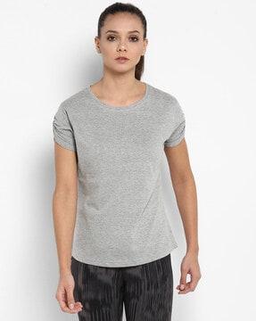 round-neck slim fit t-shirt