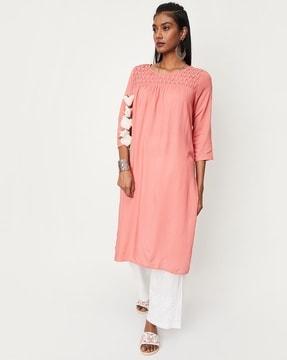 round-neck straight kurta with insert pockets