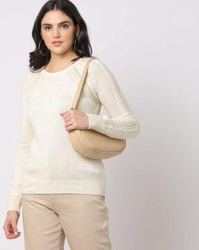 round-neck sweater with ribbed hems