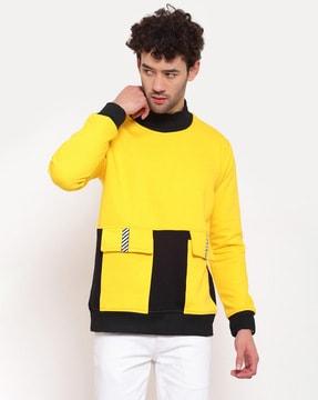 round-neck sweatshirt with flap-pockets