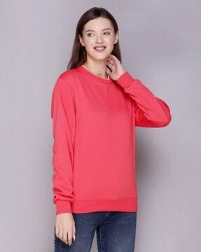 round-neck sweatshirt with full sleeves