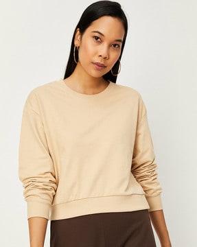 round-neck sweatshirt with ribbed hems