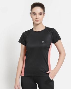 round-neck t-shirt with contrast panels