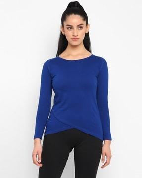 round-neck t-shirt with full sleeves