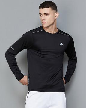 round-neck t-shirt with full sleeves