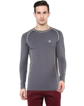 round-neck t-shirt with full sleeves