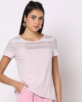 round-neck t-shirt with lace accent