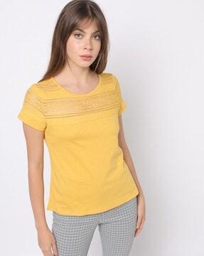 round-neck t-shirt with lace panel