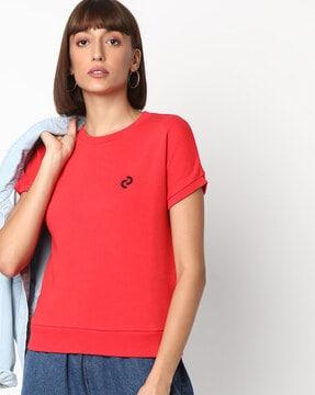 round-neck t-shirt with ribbed hems