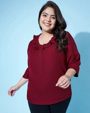 round-neck top with 3/4th sleeves