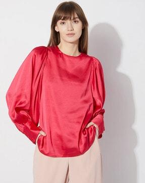 round-neck top with batwing sleeves