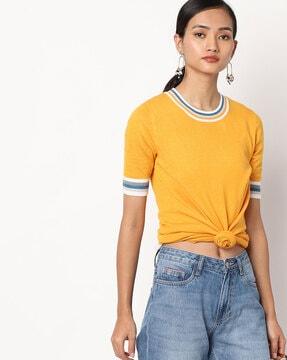 round-neck top with contrast hem