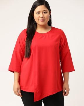 round-neck top with high-low hem