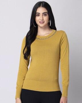 round-neck top with ribbed hem