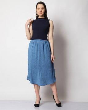 round-neck top with ribbed skirt