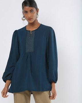 round-neck tunic with bishop sleeves
