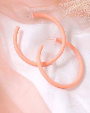 round shaped hoop earrings