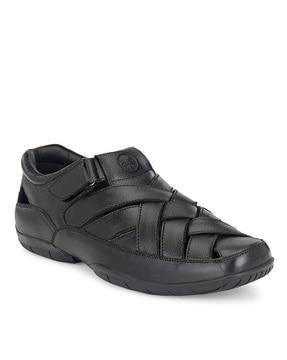 round-toe flat heel slip-on sandals